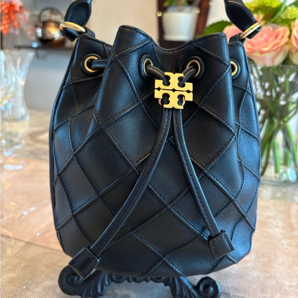 NWOT Tory Burch Flemming  Black Quilted soft black bucket bag